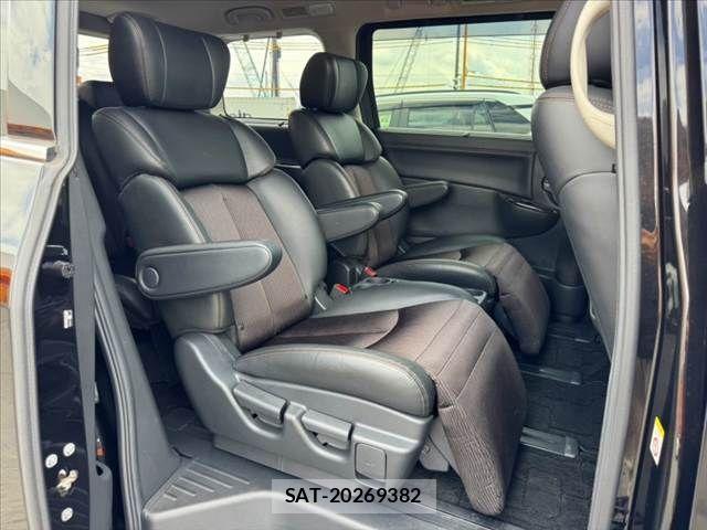 Nissan ELGRAND 2018-05 8314317-19