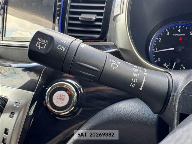 Nissan ELGRAND 2018-05 8314317-28