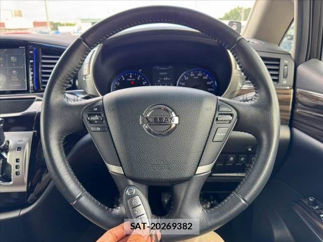 Nissan ELGRAND 2018-05 8314317-6