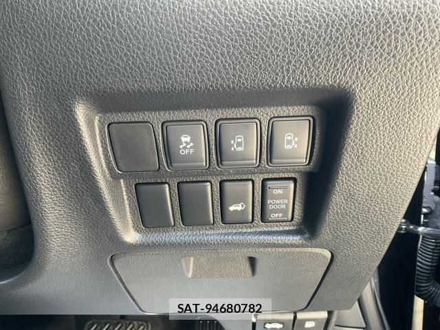 Nissan ELGRAND 2022-03 8314313-23