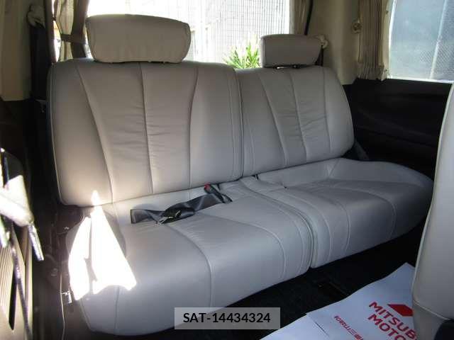 Nissan ELGRAND 2007-08 8314319-11