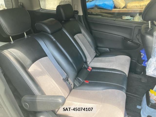 Nissan ELGRAND 2013-10 8314320-17