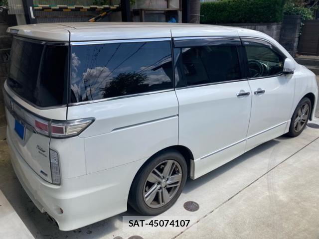 Nissan ELGRAND 2013-10 8314320-3