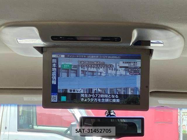 Nissan ELGRAND 2015-02 8314318-12