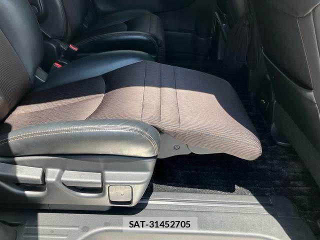 Nissan ELGRAND 2015-02 8314318-15