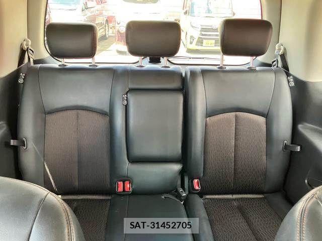 Nissan ELGRAND 2015-02 8314318-16