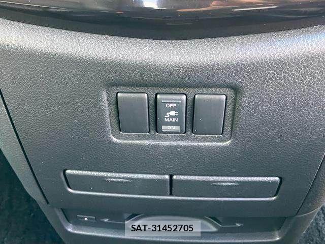 Nissan ELGRAND 2015-02 8314318-28