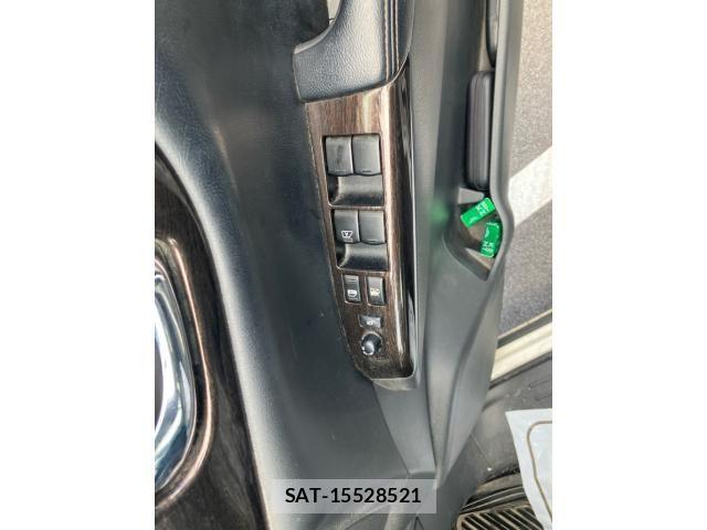 Nissan ELGRAND 2012-03 8314327-12