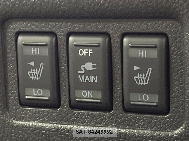 Nissan ELGRAND 2017-02 8335714-6