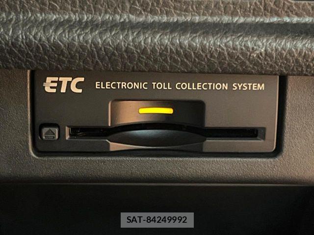 Nissan ELGRAND 2017-02 8335714-7