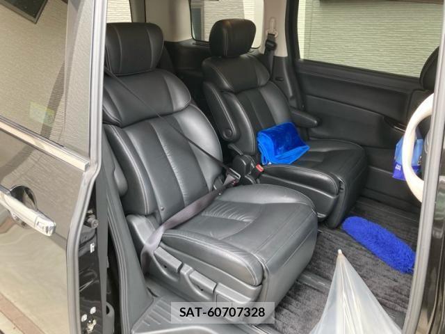 Nissan ELGRAND 2012-03 8335724-11
