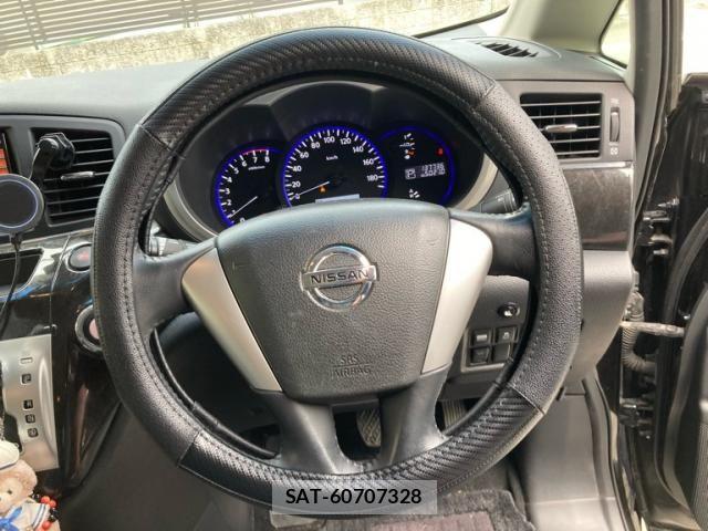 Nissan ELGRAND 2012-03 8335724-16
