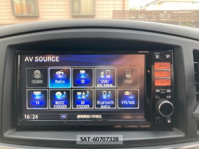 Nissan ELGRAND 2012-03 8335724-19