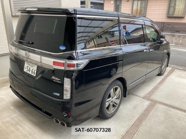 Nissan ELGRAND 2012-03 8335724-3
