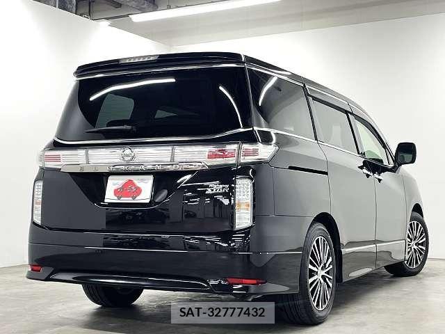 Nissan ELGRAND 2015-05 8335715-2
