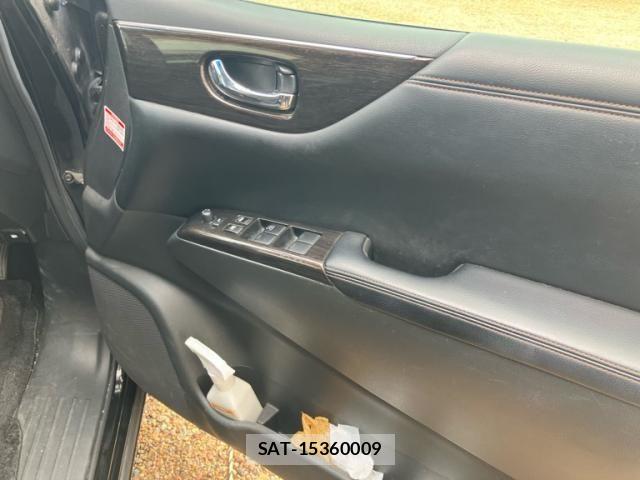Nissan ELGRAND 2010-08 8335726-10