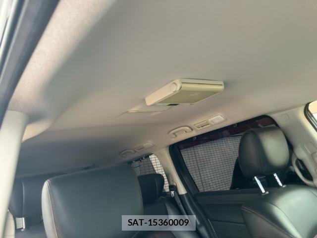 Nissan ELGRAND 2010-08 8335726-15