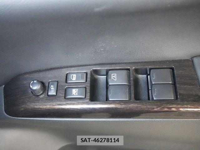 Nissan ELGRAND 2013-01 8335723-15
