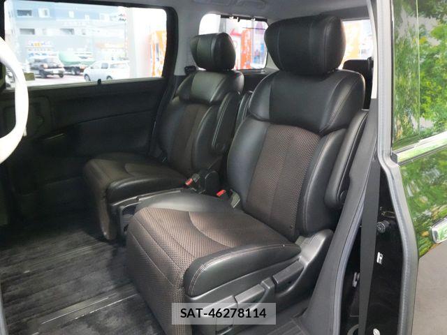 Nissan ELGRAND 2013-01 8335723-26