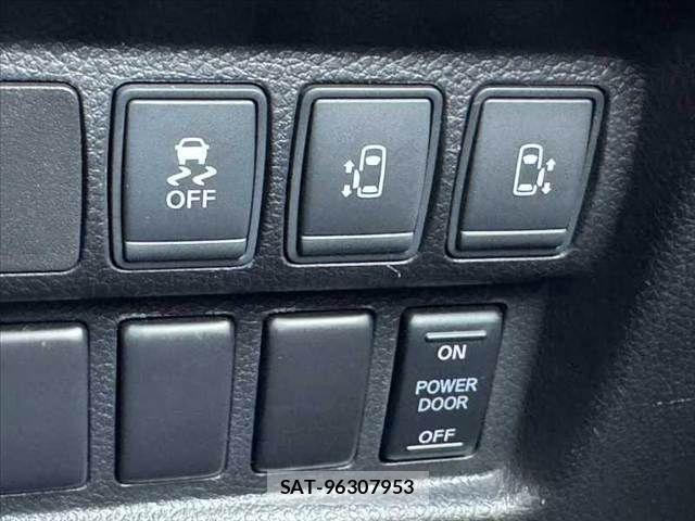 Nissan ELGRAND 2016-07 8335720-4