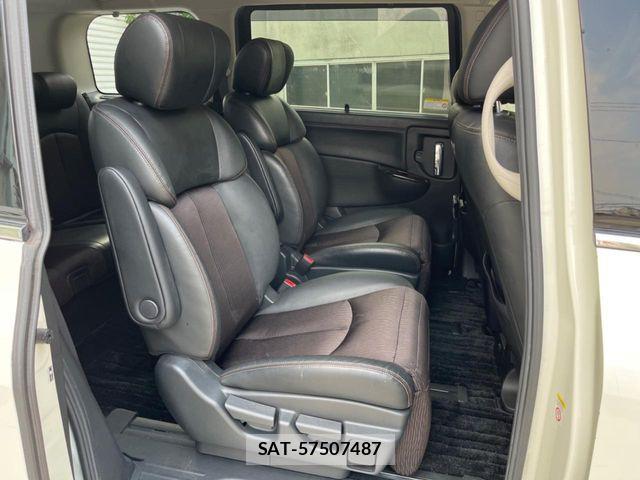Nissan ELGRAND 2017-08 8335717-10