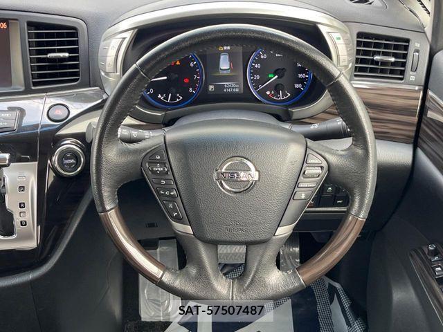 Nissan ELGRAND 2017-08 8335717-13