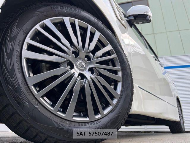 Nissan ELGRAND 2017-08 8335717-14