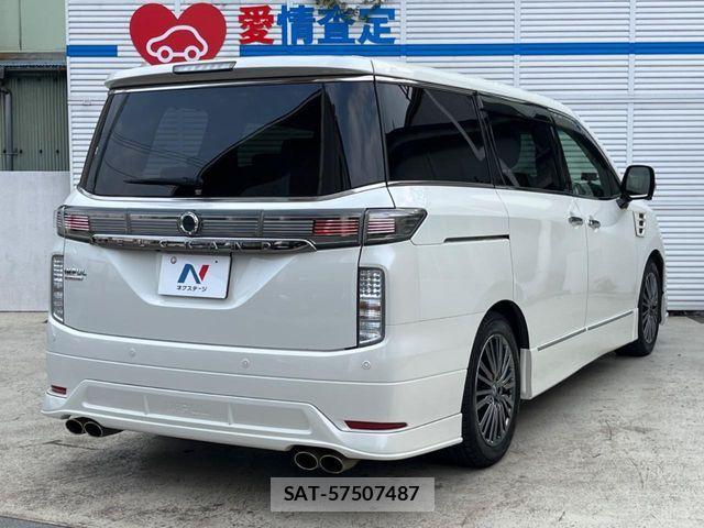 Nissan ELGRAND 2017-08 8335717-18
