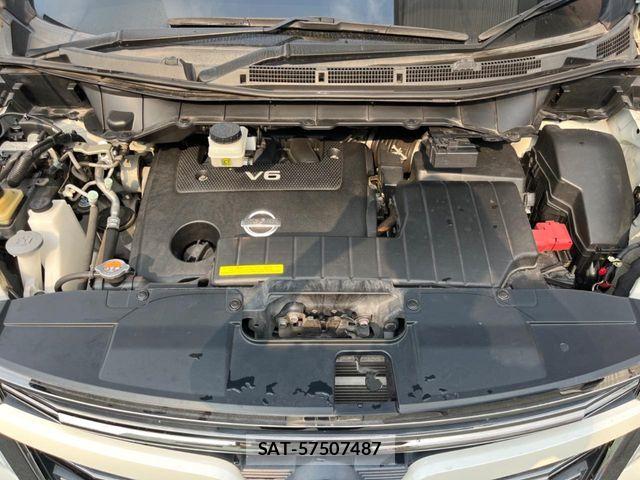 Nissan ELGRAND 2017-08 8335717-19
