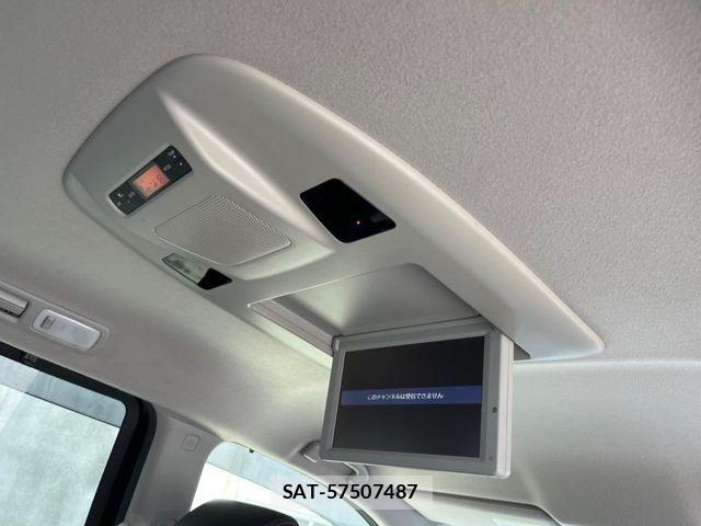 Nissan ELGRAND 2017-08 8335717-4