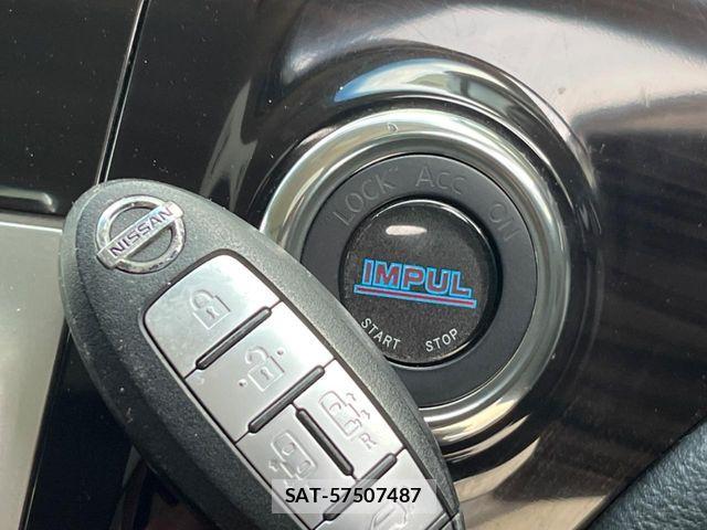 Nissan ELGRAND 2017-08 8335717-7