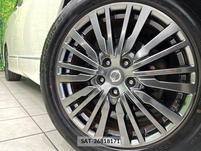 Nissan ELGRAND 2015-09 8335721-13