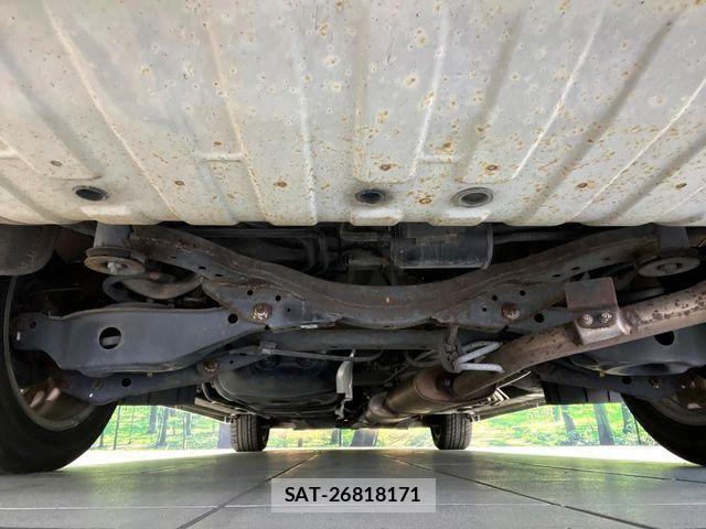 Nissan ELGRAND 2015-09 8335721-19