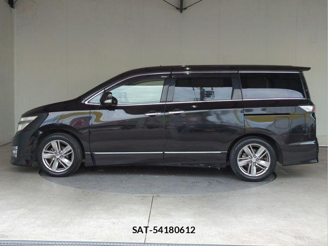 Nissan ELGRAND 2012-11 8354398-21