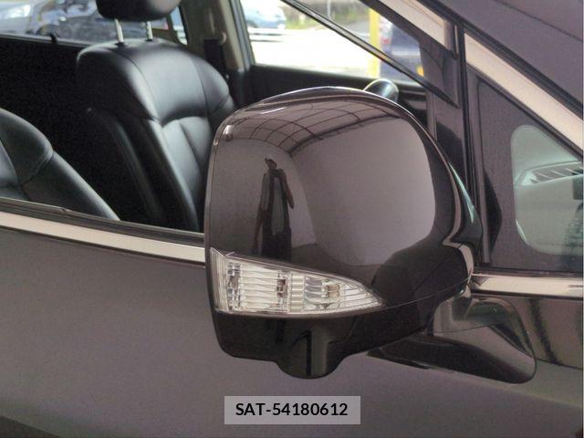 Nissan ELGRAND 2012-11 8354398-23