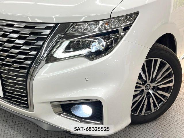 Nissan ELGRAND 2021-09 8354393-12