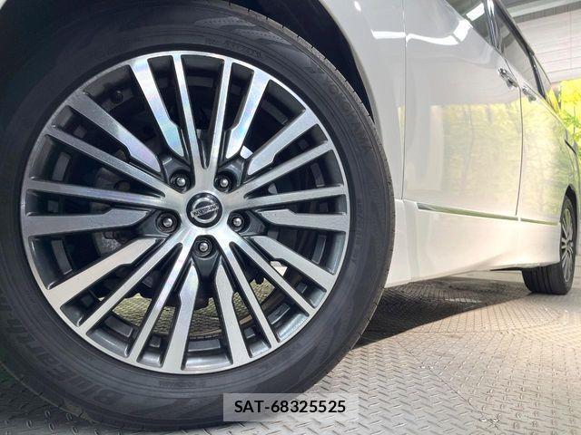 Nissan ELGRAND 2021-09 8354393-13