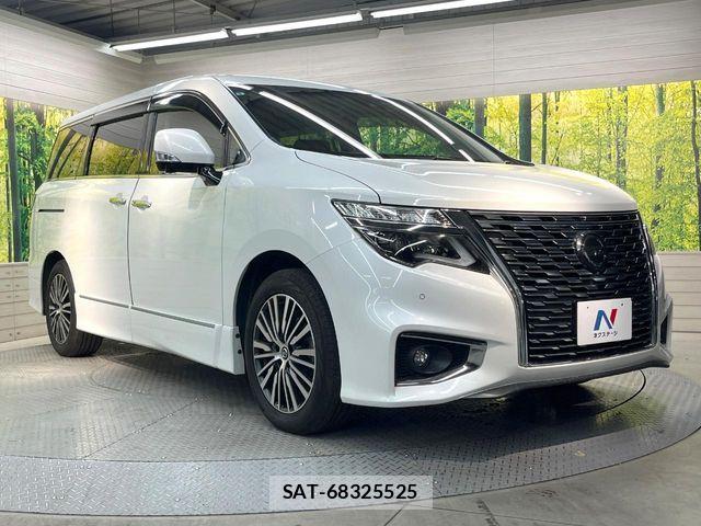 Nissan ELGRAND 2021-09 8354393-16