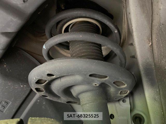 Nissan ELGRAND 2021-09 8354393-17