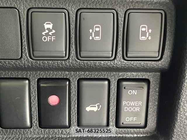 Nissan ELGRAND 2021-09 8354393-6