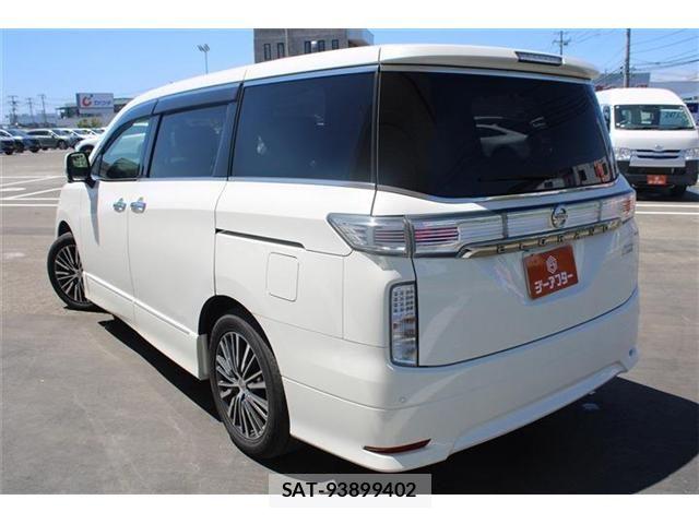 Nissan ELGRAND 2014-08 8354396-15
