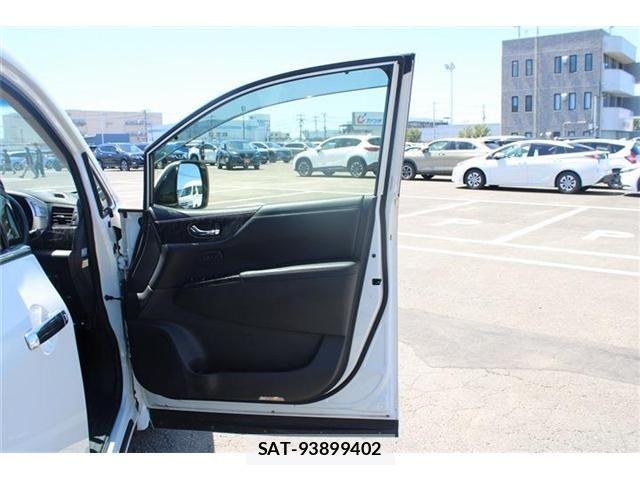 Nissan ELGRAND 2014-08 8354396-18