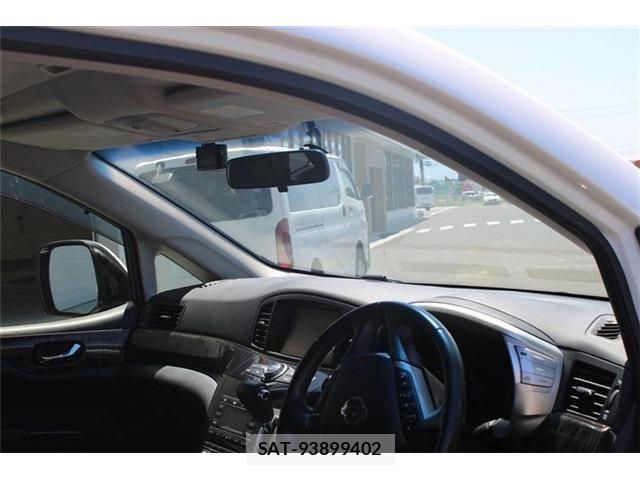 Nissan ELGRAND 2014-08 8354396-19