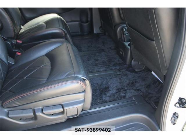 Nissan ELGRAND 2014-08 8354396-24