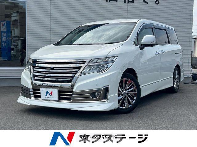 Nissan ELGRAND 2014-08 8354395-0