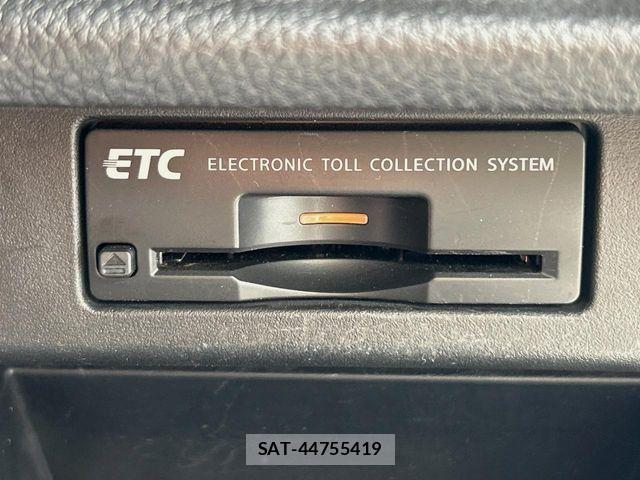 Nissan ELGRAND 2014-08 8354395-5
