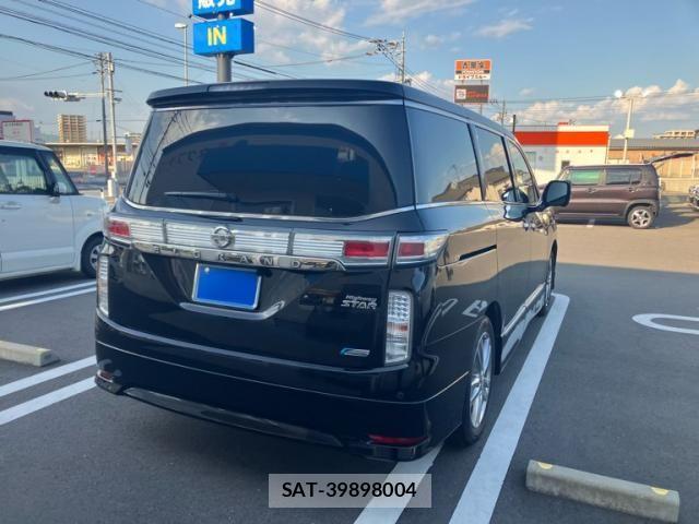 Nissan ELGRAND 2013-03 8354397-10