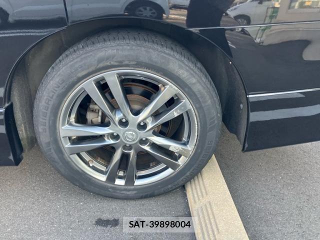 Nissan ELGRAND 2013-03 8354397-12
