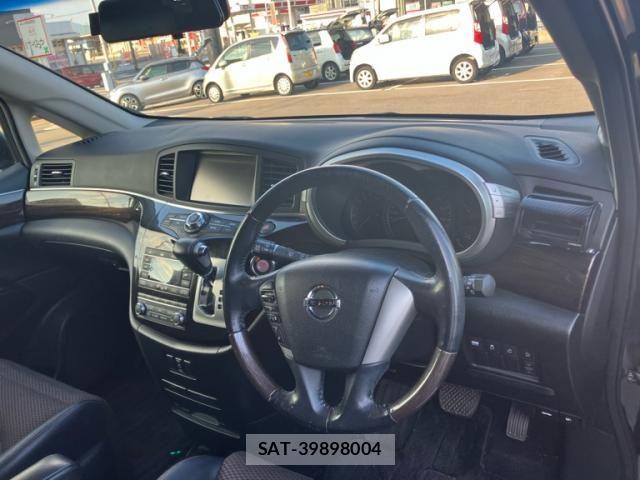 Nissan ELGRAND 2013-03 8354397-14