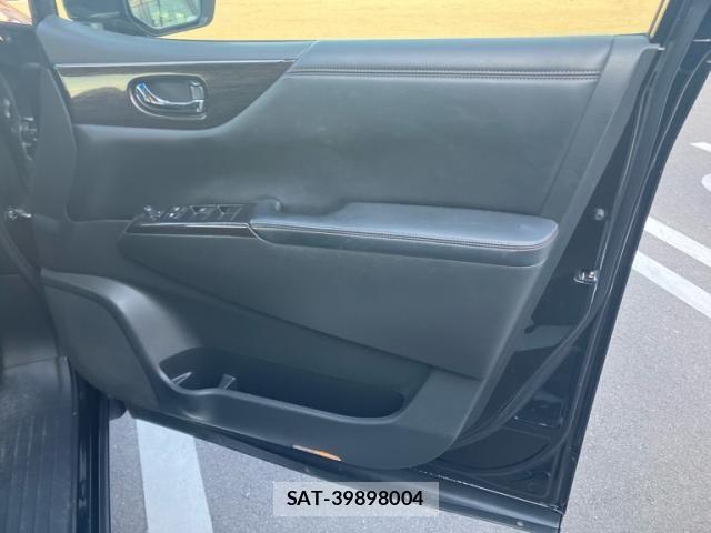 Nissan ELGRAND 2013-03 8354397-15